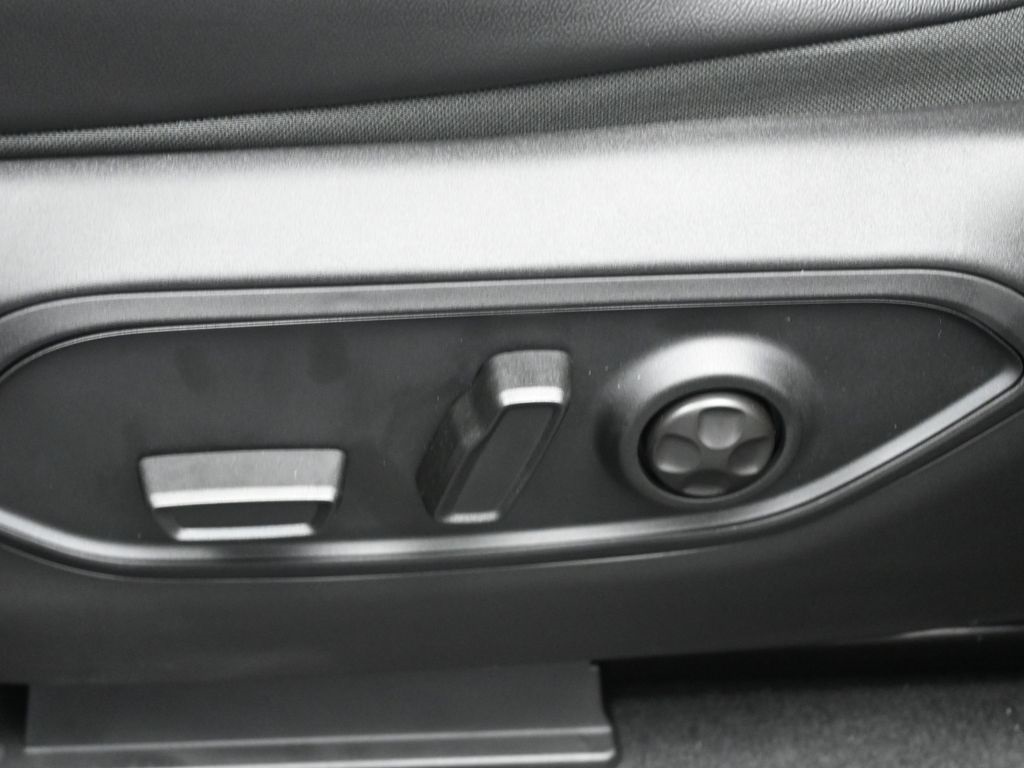 2025 Jeep Grand Cherokee Altitude X photo 17