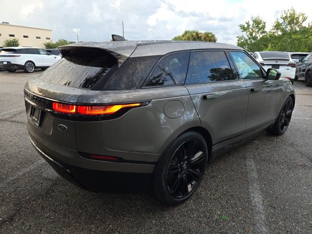 2021 Land Rover Range Rover Velar R-Dynamic S photo 4