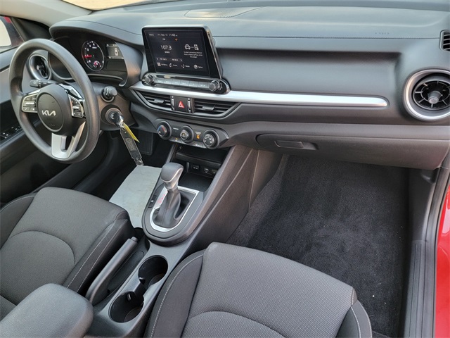 2024 Kia Forte LXS photo 18