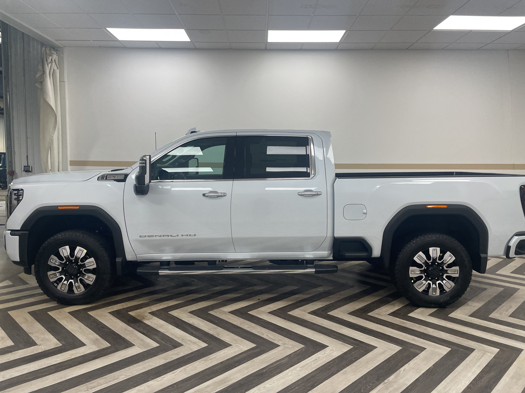 2026 Gmc Sierra 2500 HD Denali photo 2