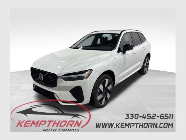 2025 Volvo XC60 Plus's photo