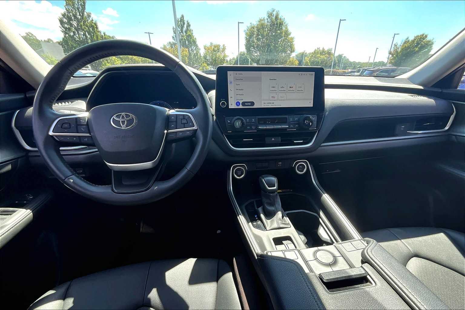 2024 Toyota Grand Highlander XLE AWD photo 13