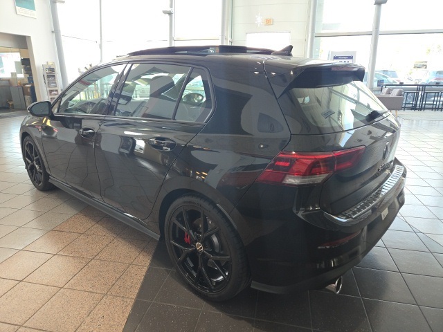 2024 Volkswagen Golf GTI 380 SE photo 5