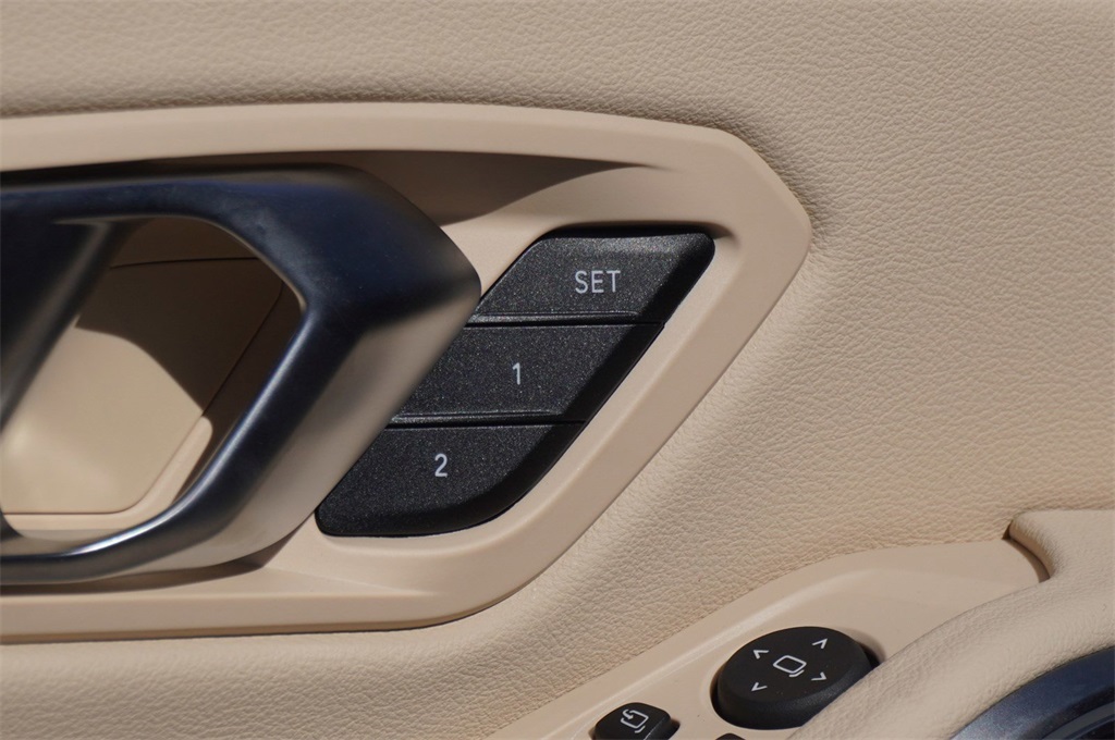 2025 Bmw 330i photo 13