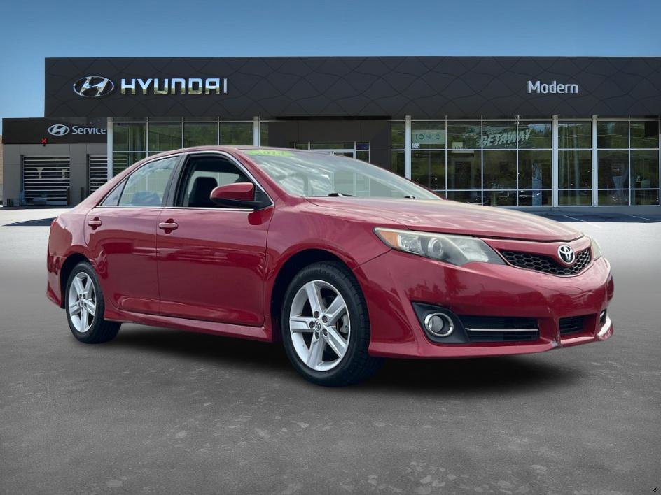 2014 Toyota Camry L photo 2