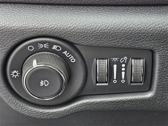 2026 Chrysler Pacifica photo 23