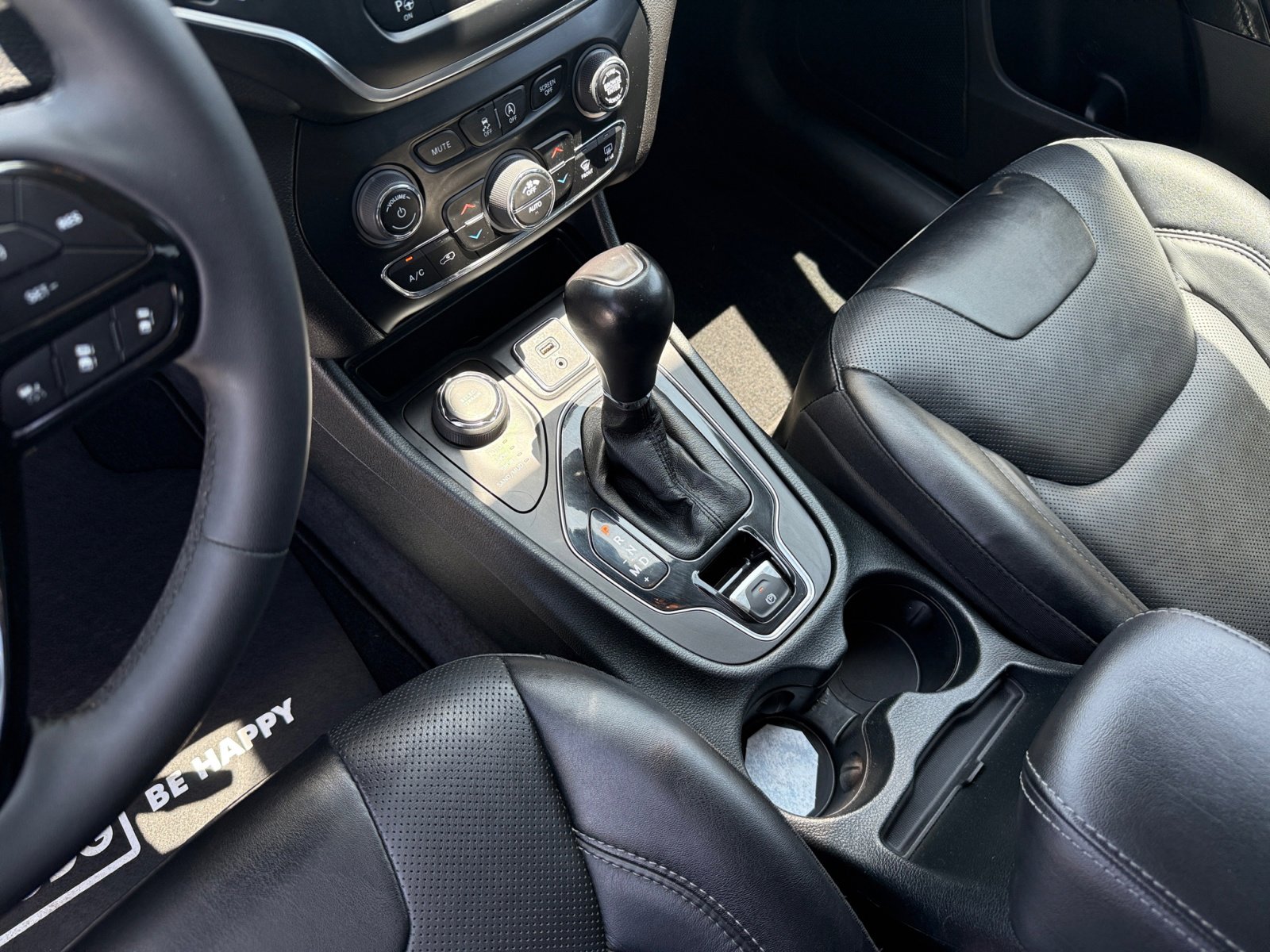 2023 Jeep Cherokee Altitude photo 12
