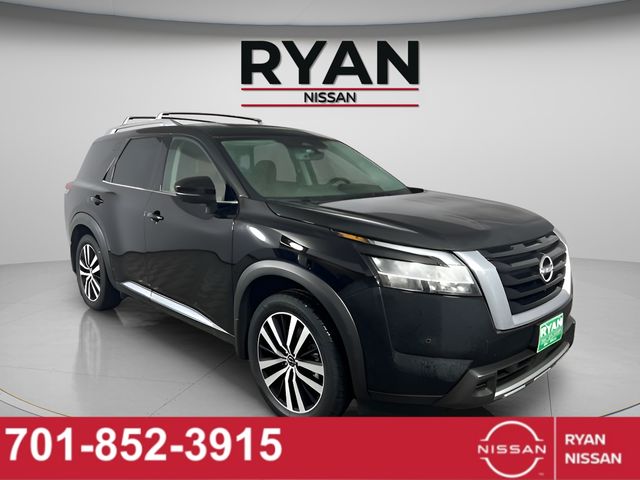 2024 Nissan Pathfinder Platinum's photo