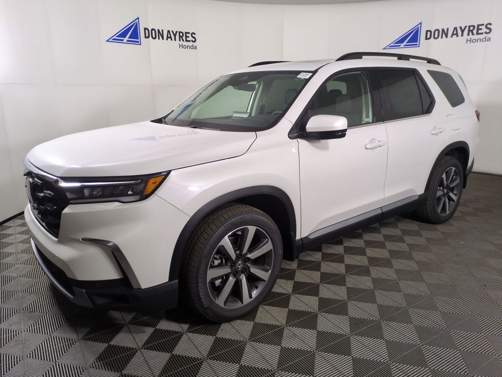 2025 Honda Pilot Touring's photo