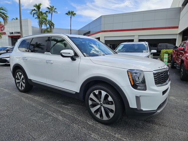 2020 Kia Telluride S photo 2