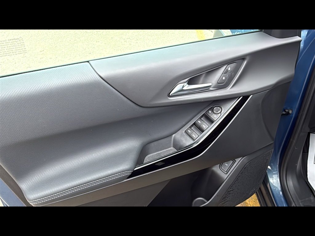 2026 Chevrolet Equinox LT photo 4