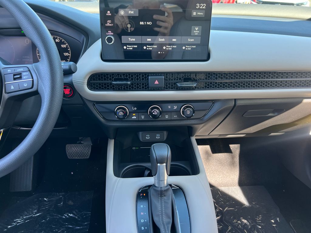 2026 Honda HR-V LX photo 12