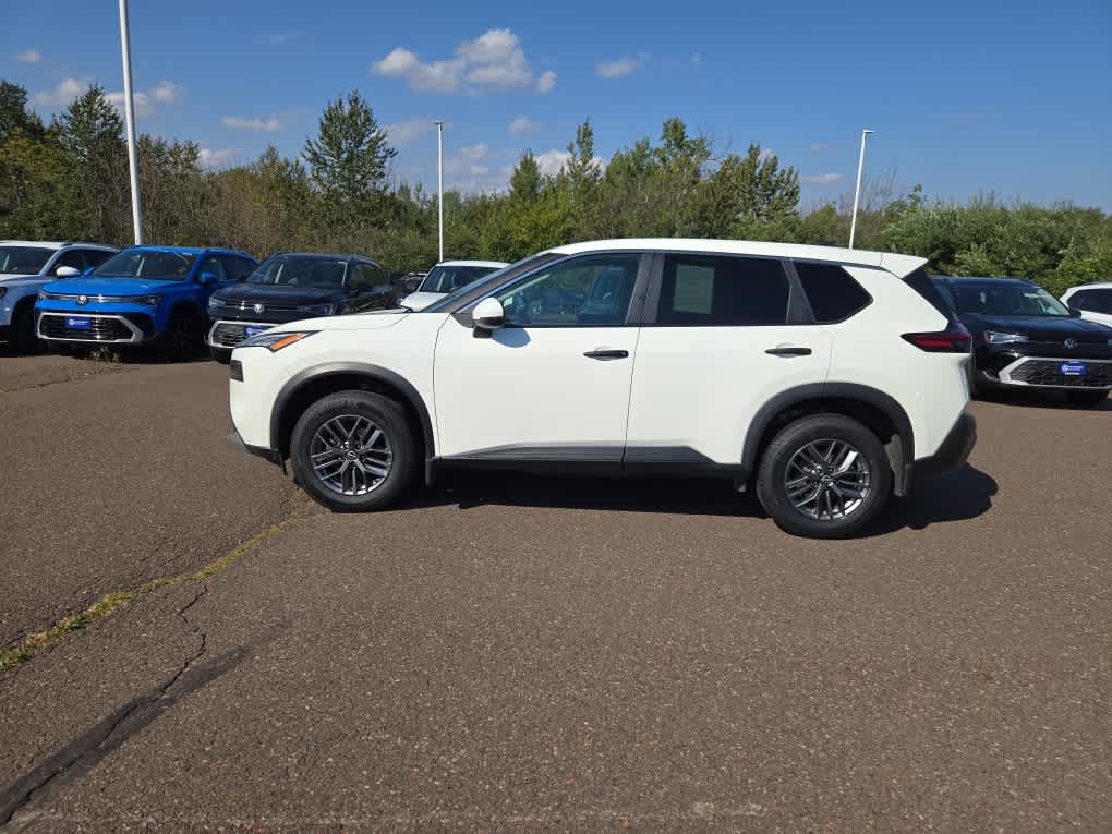 Used 2022 Nissan Rogue S with VIN 5N1AT3AB8NC689056 for sale in Hermantown, Minnesota