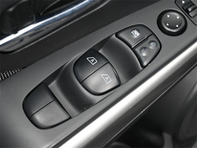 2019 Nissan Kicks SV photo 13