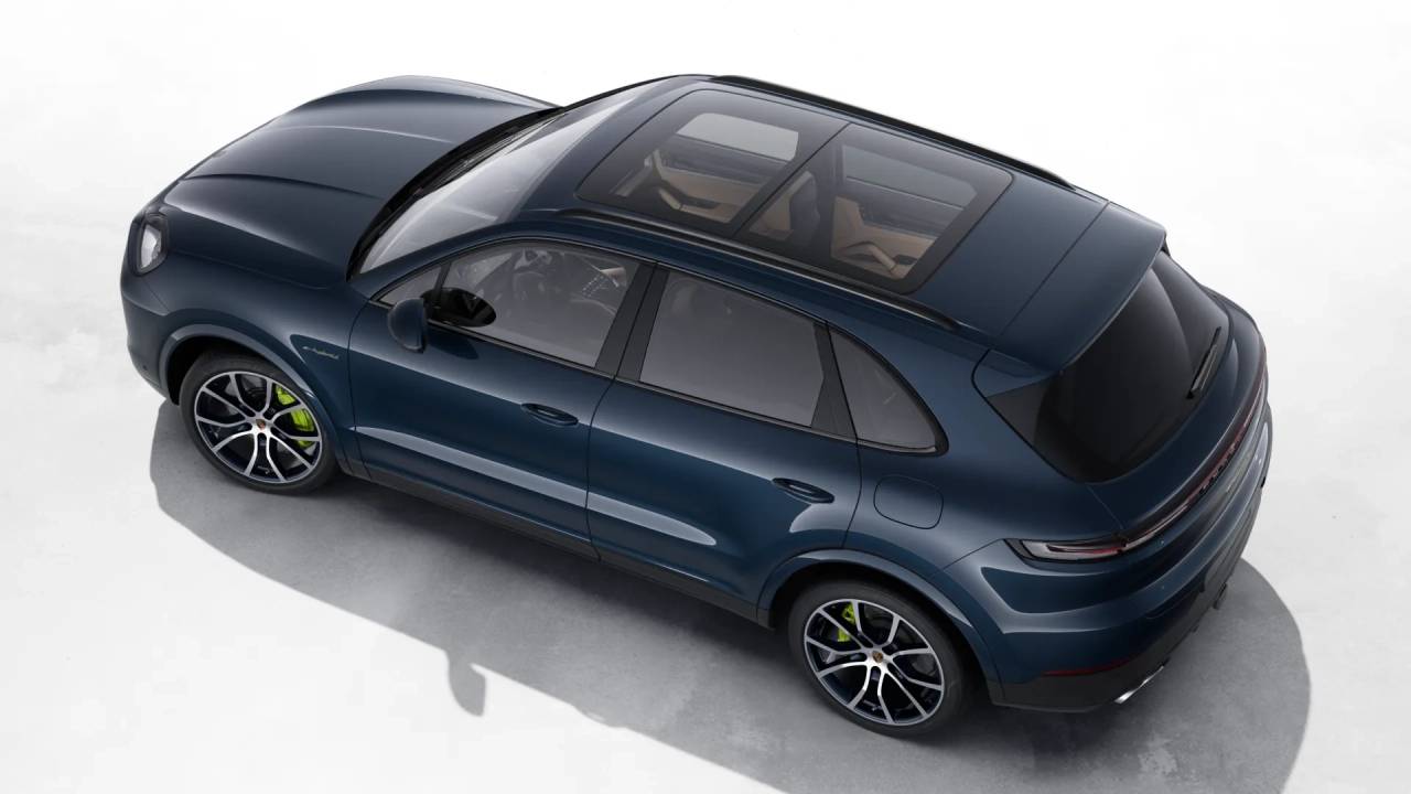 2026 Porsche Cayenne E-Hybrid S photo 3