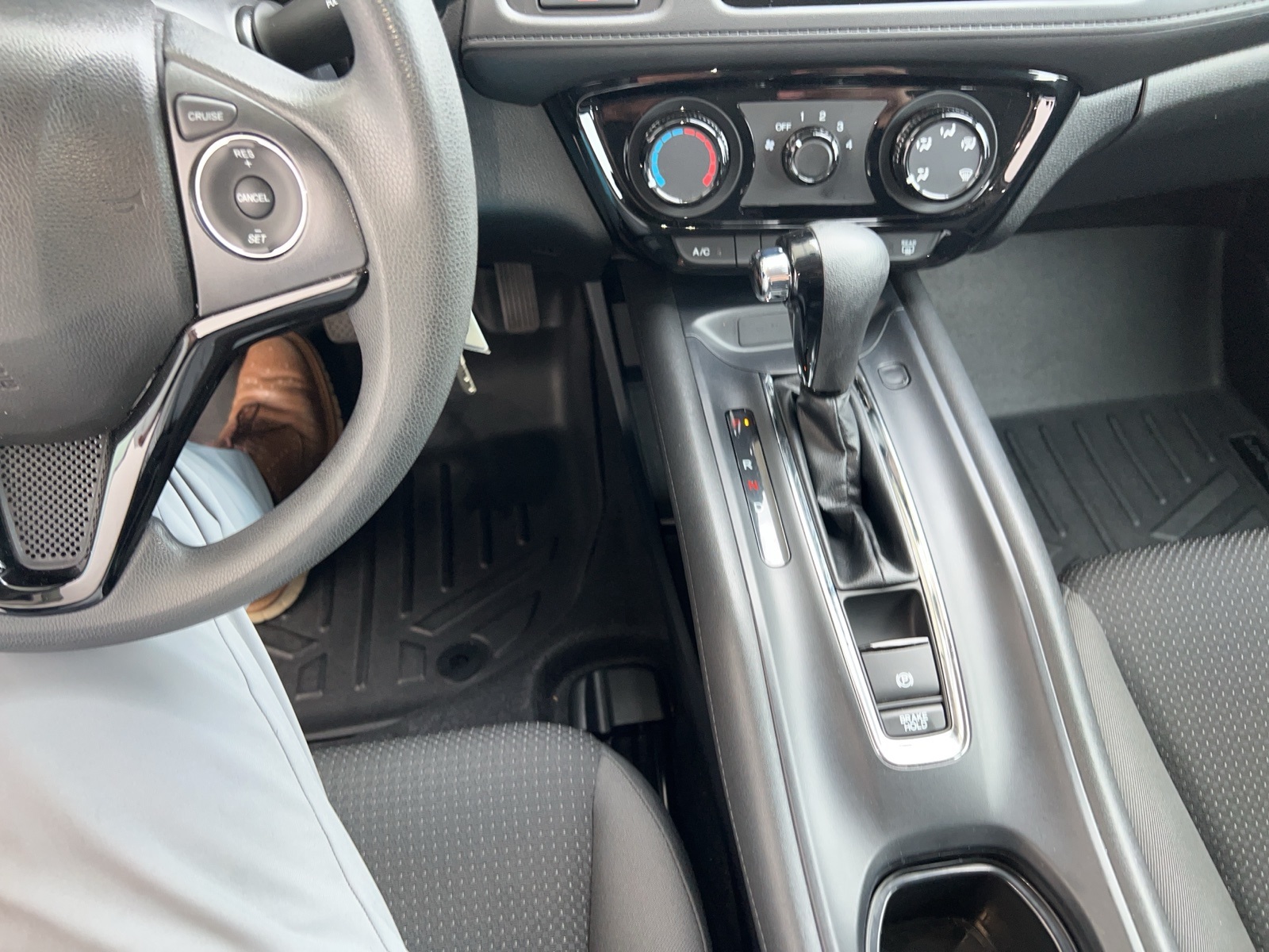 2021 Honda HR-V LX photo 17