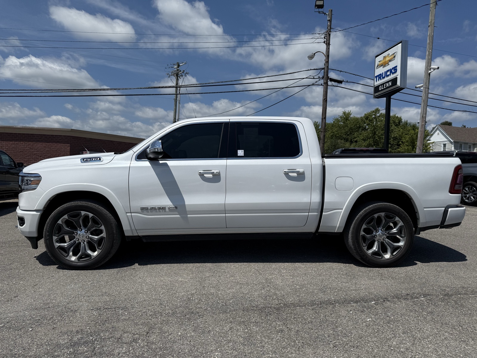 2021 Ram 1500 Laramie Longhorn photo 3