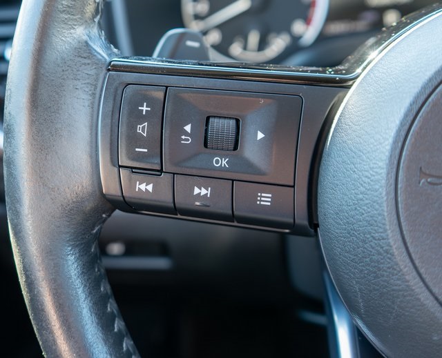 2021 Nissan Rogue SV photo 17