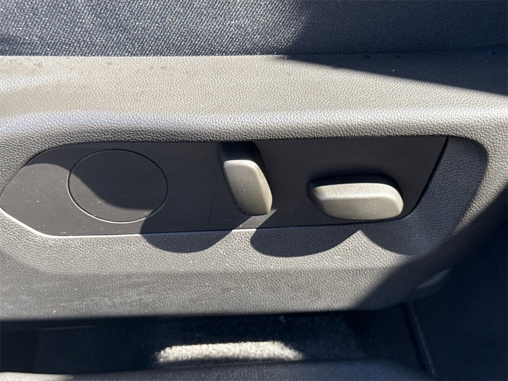 2023 Buick Envision Essence photo 36