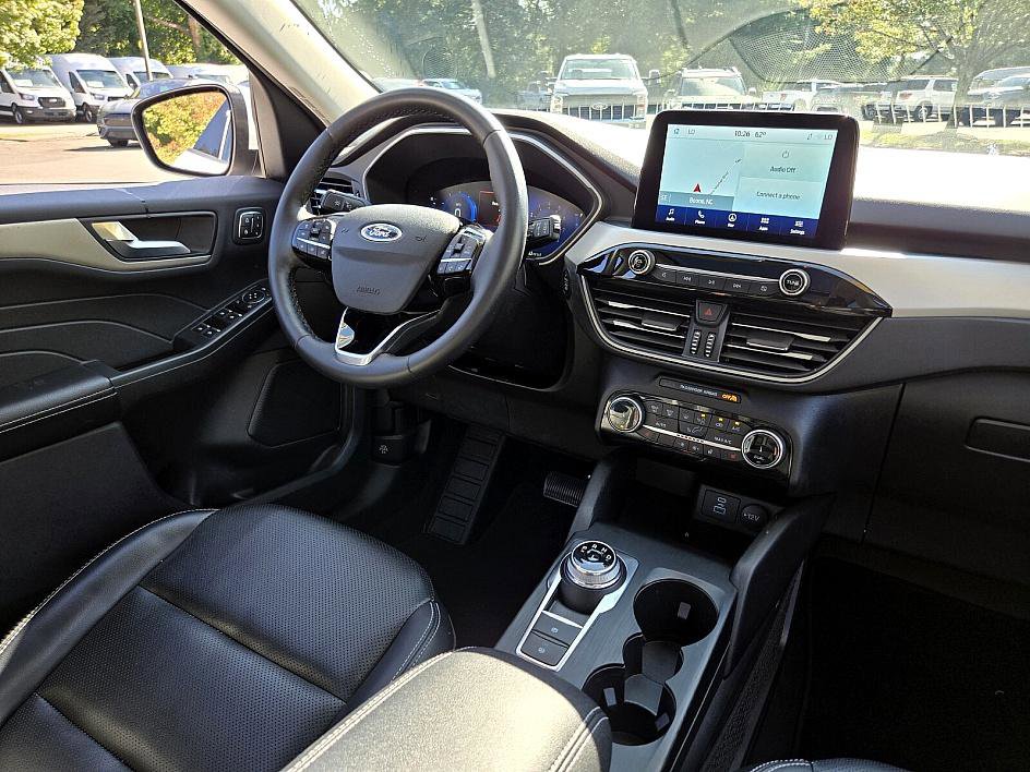 2022 Ford Escape SEL photo 11
