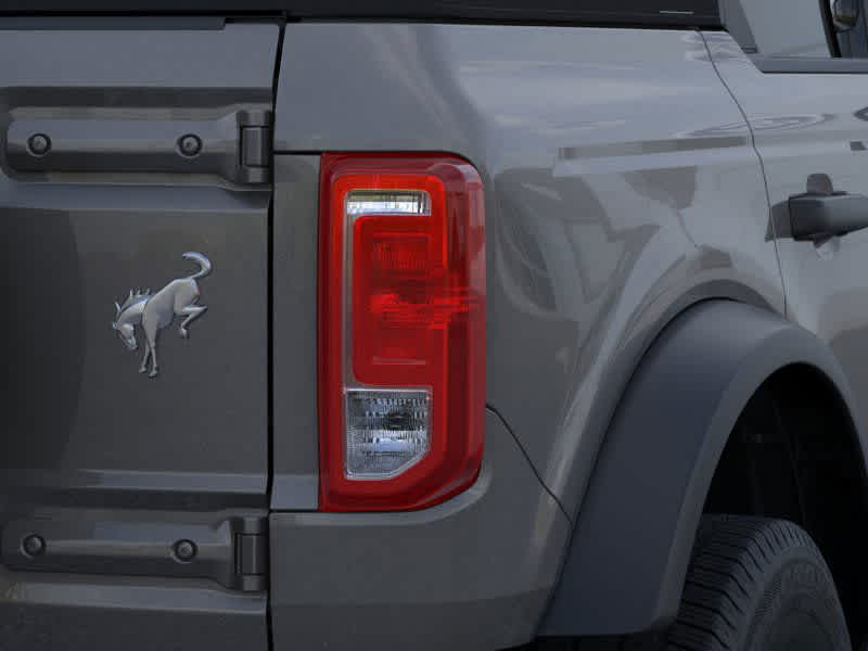 2025 Ford Bronco Base photo 22
