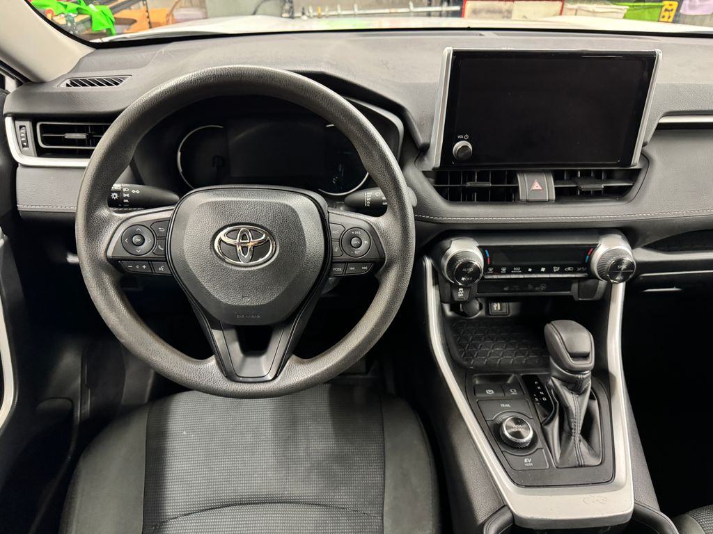2023 Toyota RAV4 Hybrid LE photo 14