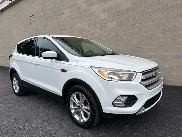 2019 Ford Escape SE photo 3