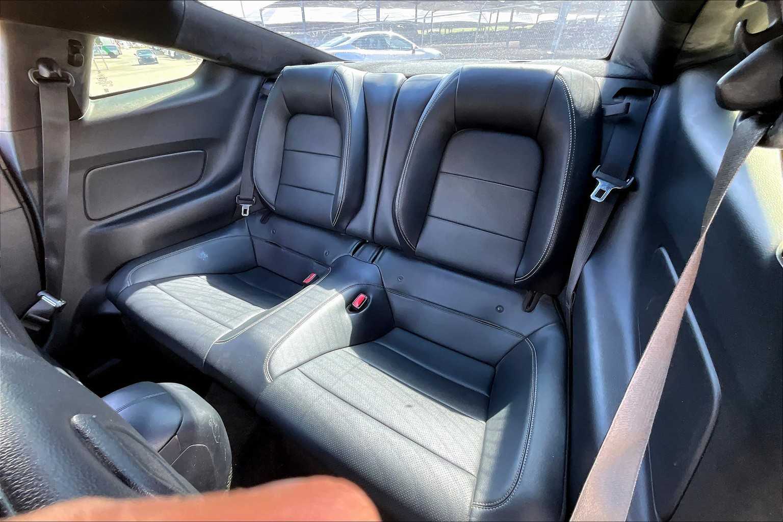 2015 Ford Mustang EcoBoost Premium photo 17
