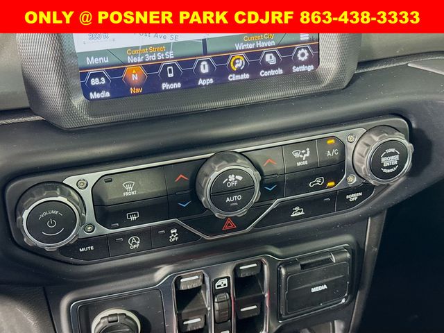 2023 Jeep Gladiator Overland photo 12