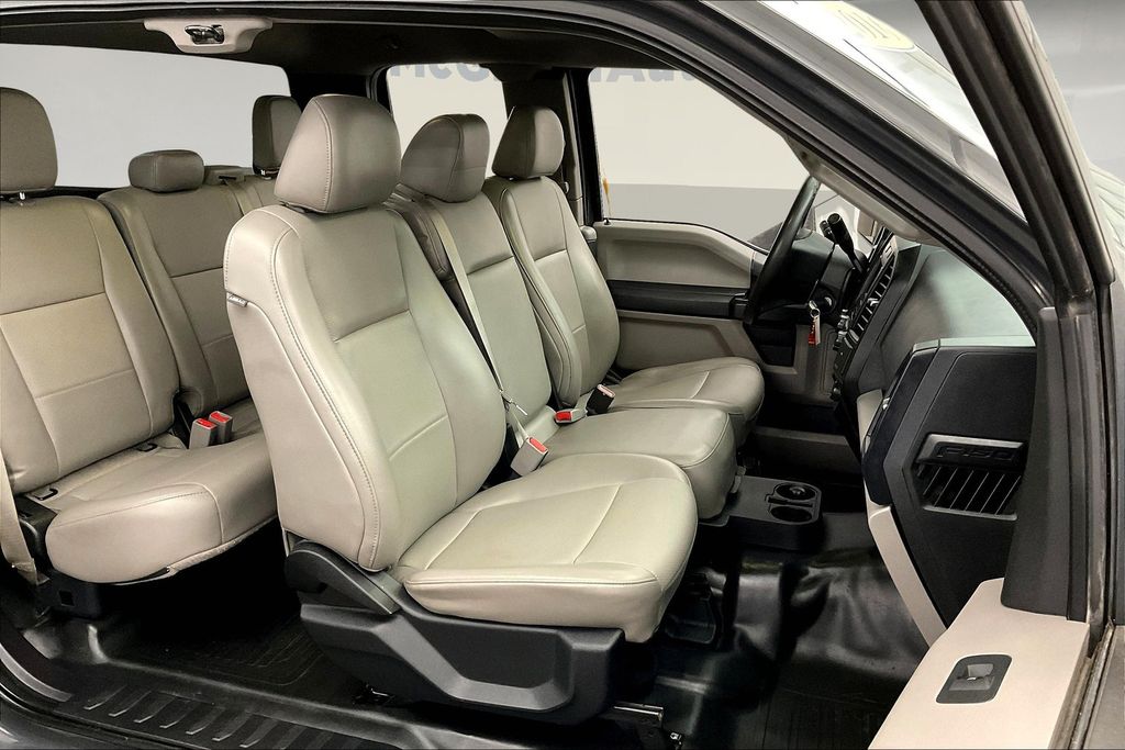 2016 Ford F-150 XL photo 8