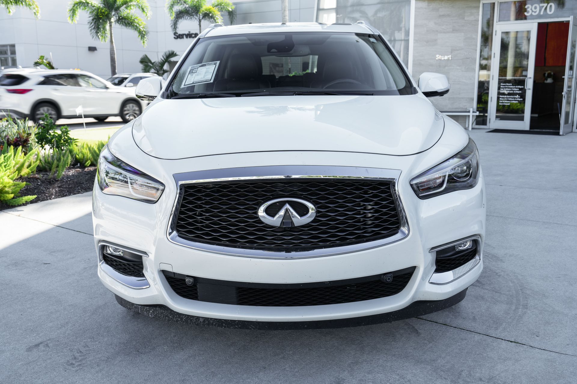 2019 Infiniti QX60 Luxe photo 3