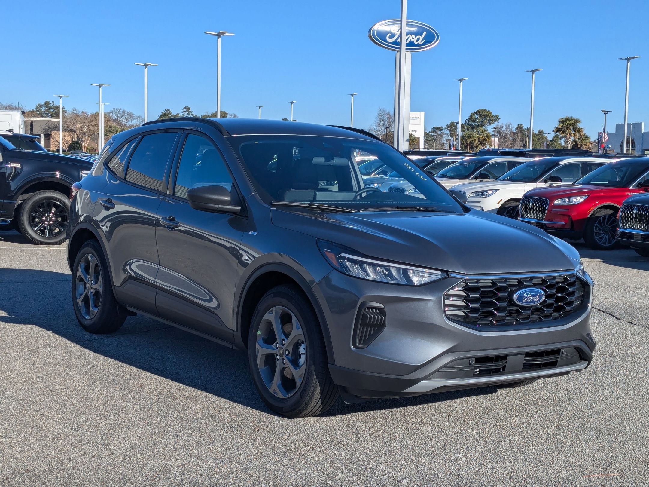 2025 Ford Escape ST-Line photo 3
