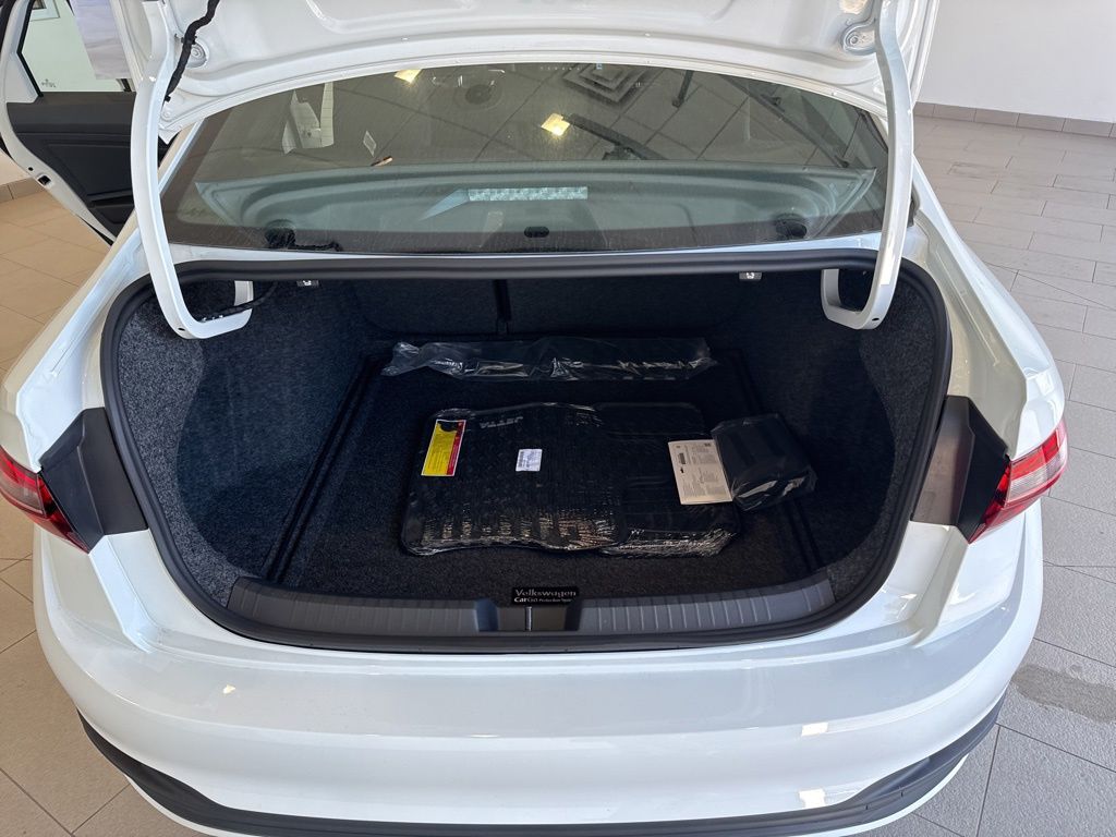 2026 Volkswagen Jetta 1.5T Sport photo 16