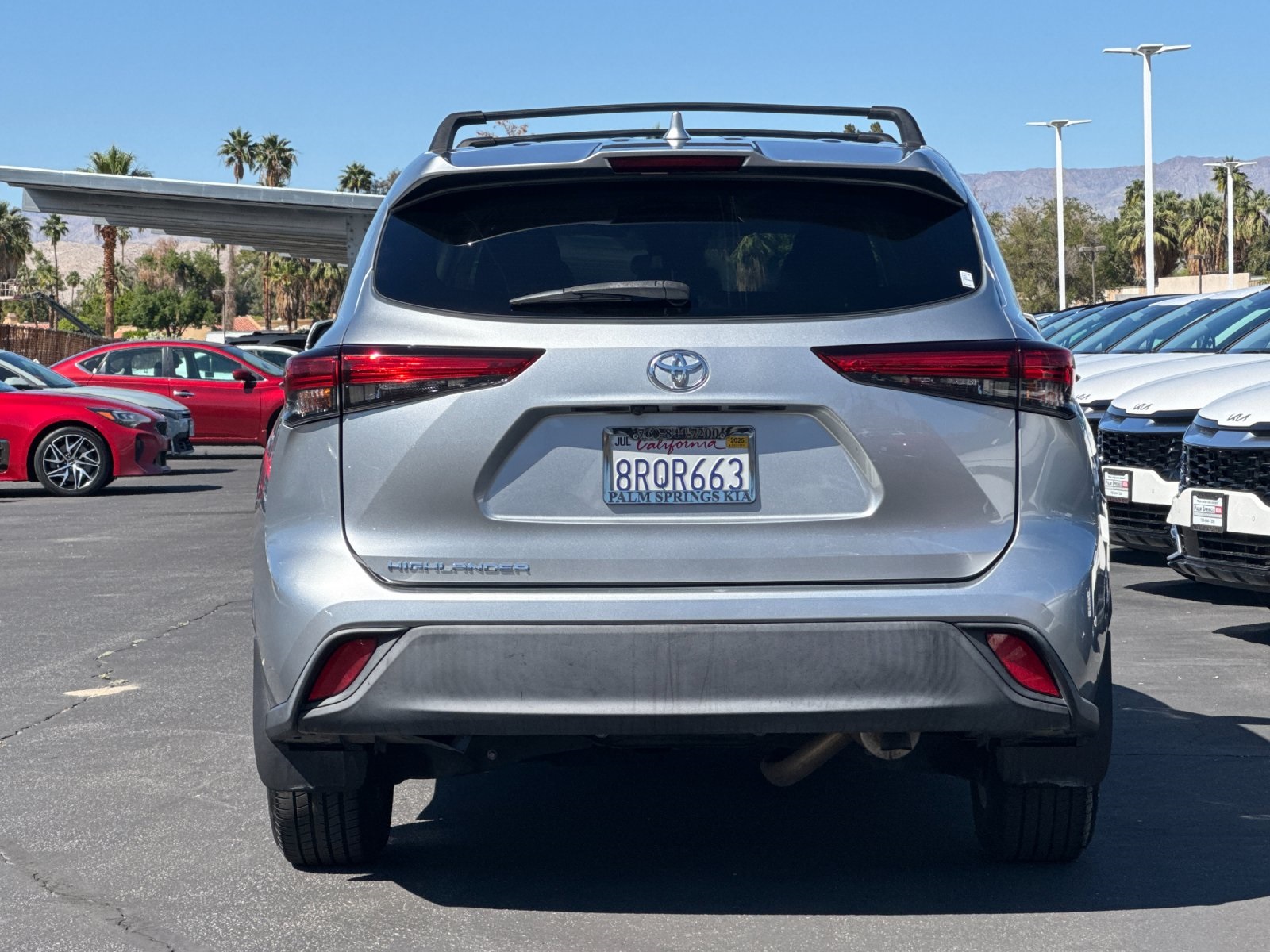2020 Toyota Highlander L photo 4