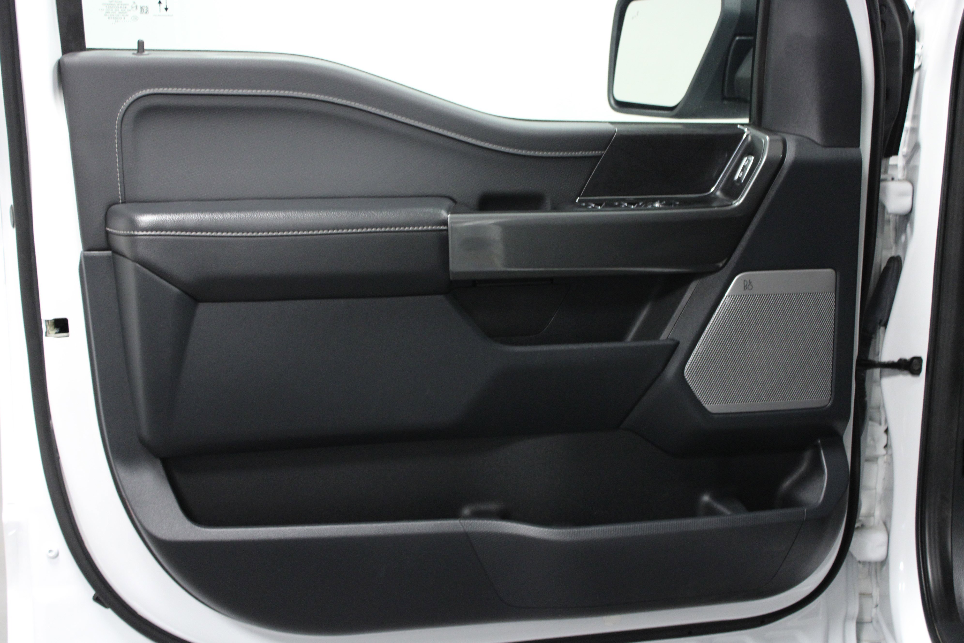2023 Ford F-150 XLT photo 9
