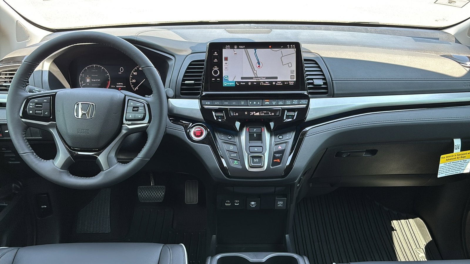 2026 Honda Odyssey Touring photo 2