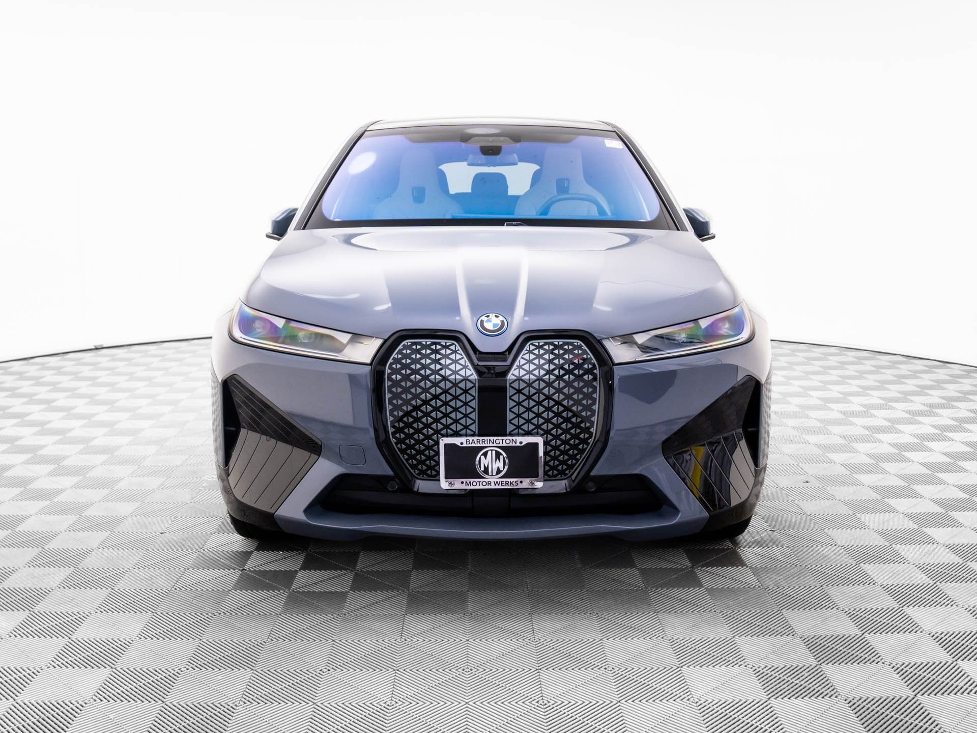 Certified Used 2025 Storm Bay Metallic BMW xDrive50 image 9