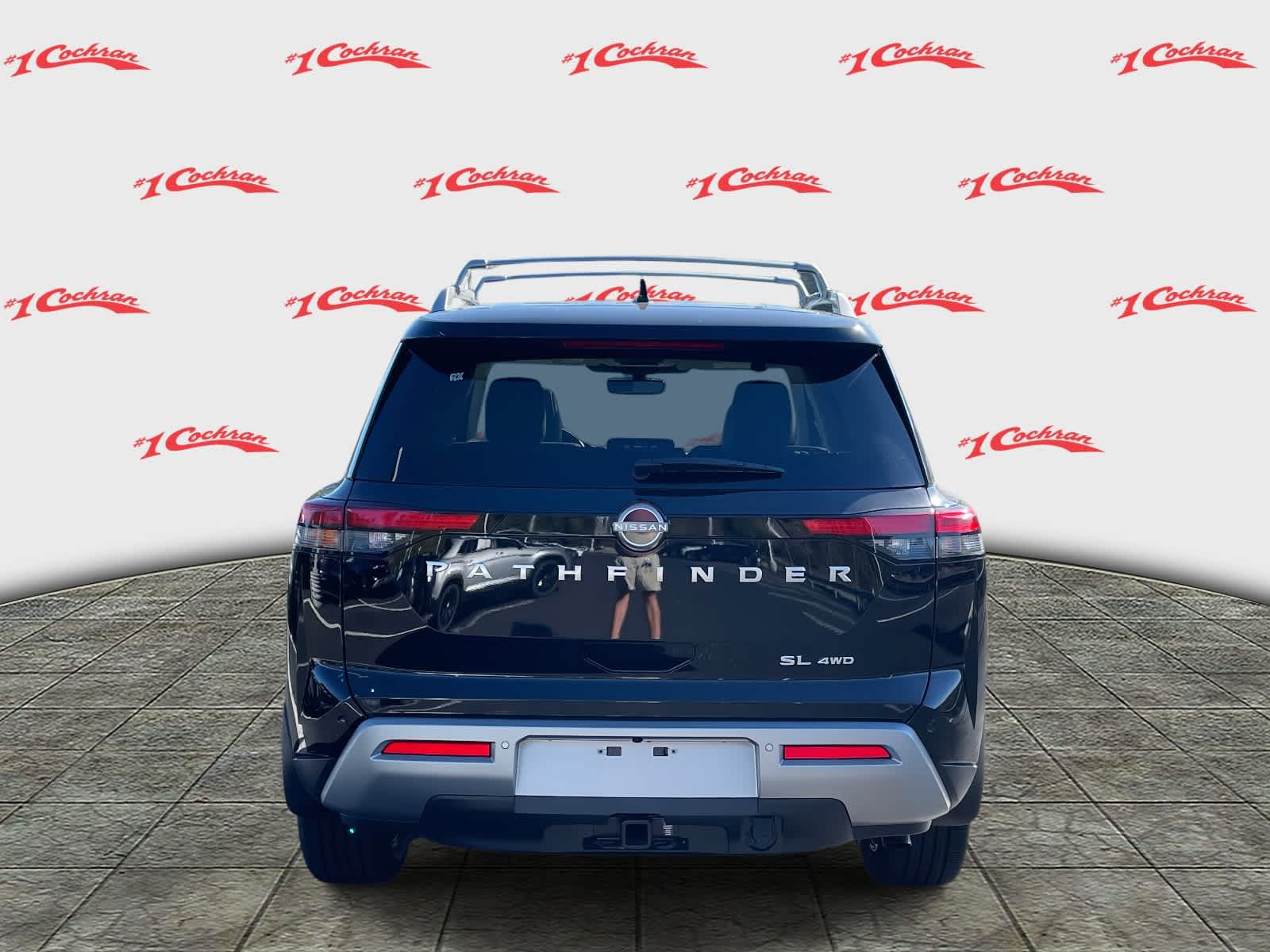 2025 Nissan Pathfinder SL photo 4