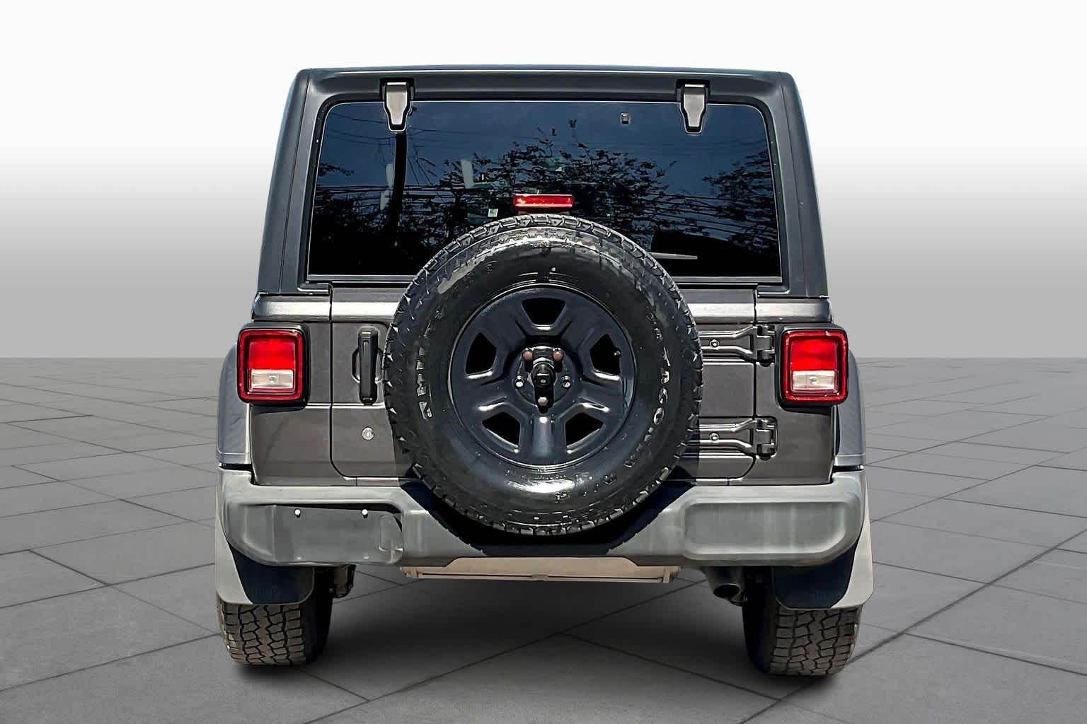 2019 Jeep Wrangler Unlimited Sport photo 4