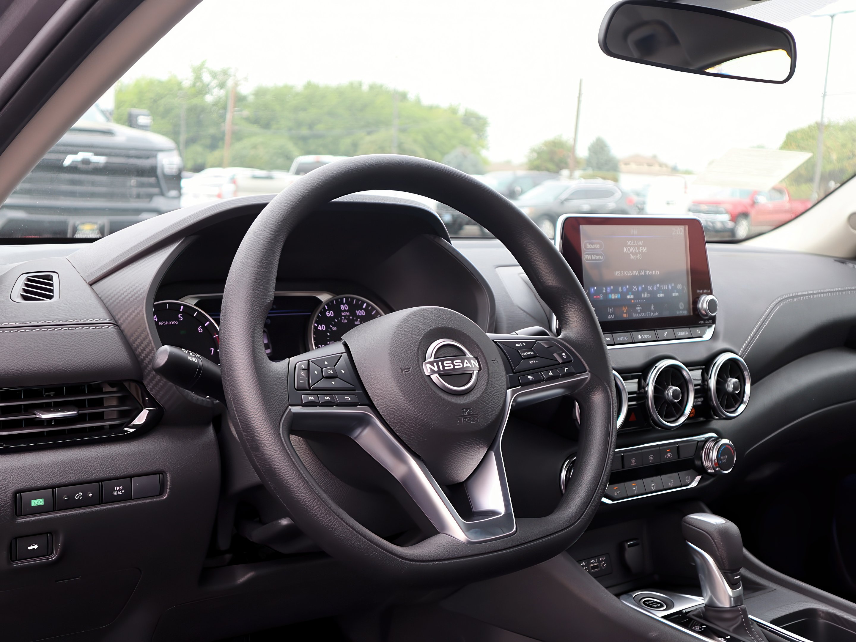 2025 Nissan Sentra SV photo 13