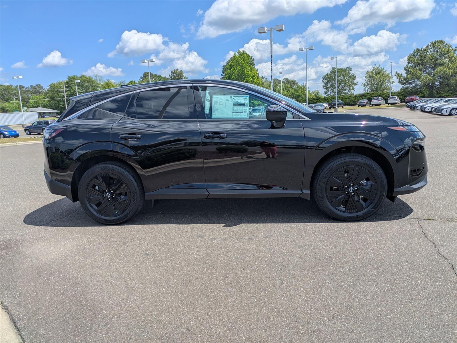 2025 Nissan Murano SV photo 4
