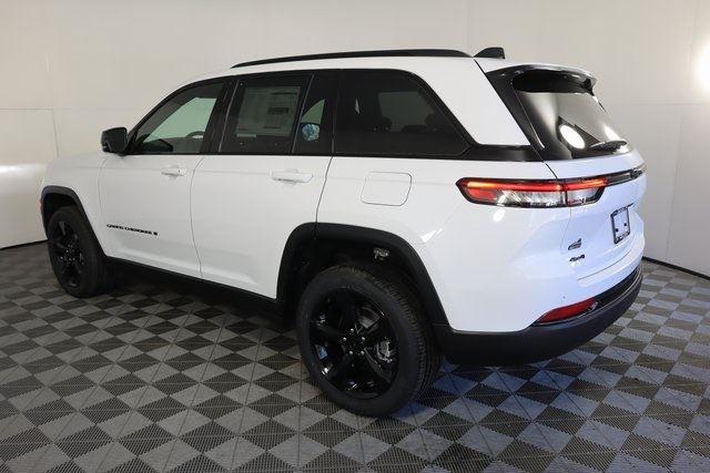 2025 Jeep Grand Cherokee Altitude X photo 4