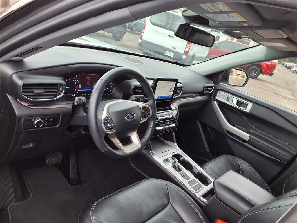 2024 Ford Explorer Limited photo 3