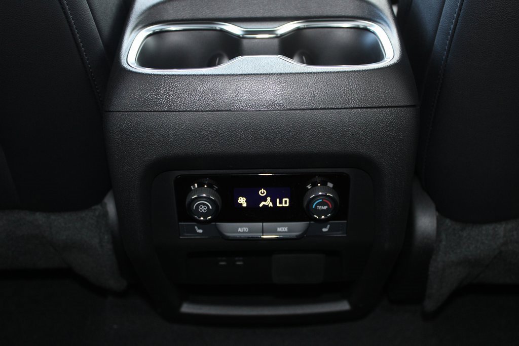 2026 Chevrolet Traverse High Country photo 17