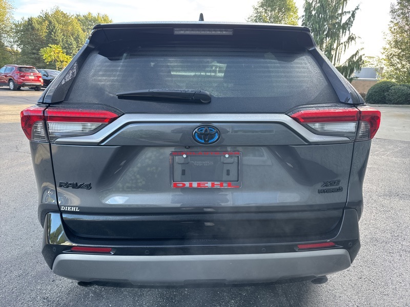 2023 Toyota RAV4 Hybrid XSE photo 4