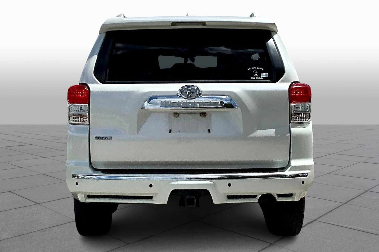 2012 Toyota 4Runner SR5 photo 4