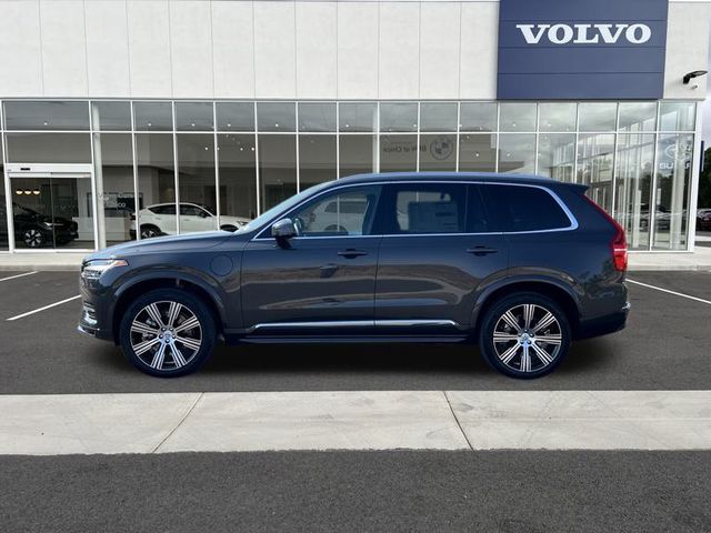 2025 Volvo XC90 T8 Core photo 4