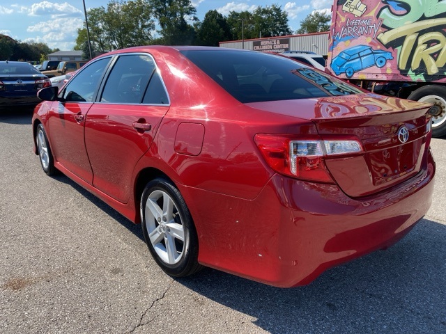 2012 Toyota Camry SE photo 4