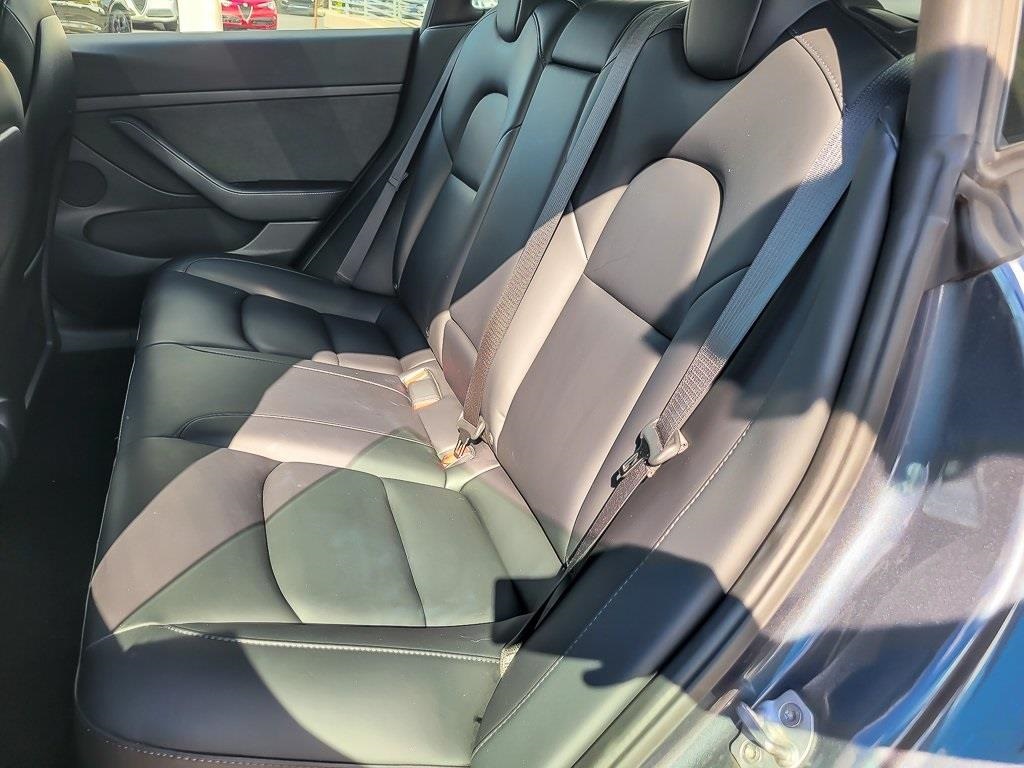 2022 Tesla Model 3 Long Range photo 11