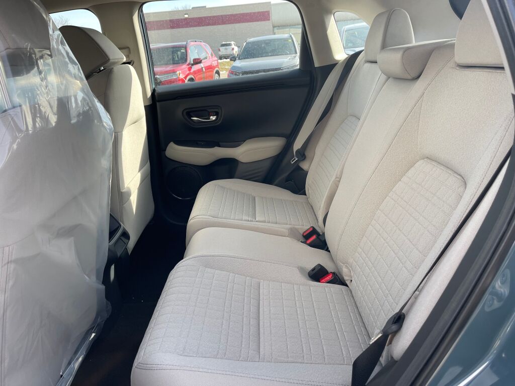 2026 Honda HR-V LX photo 12